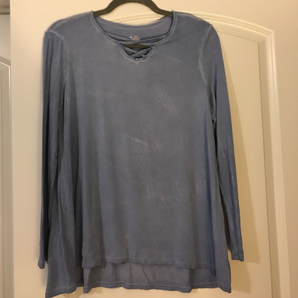 Long sleeve lattice tee